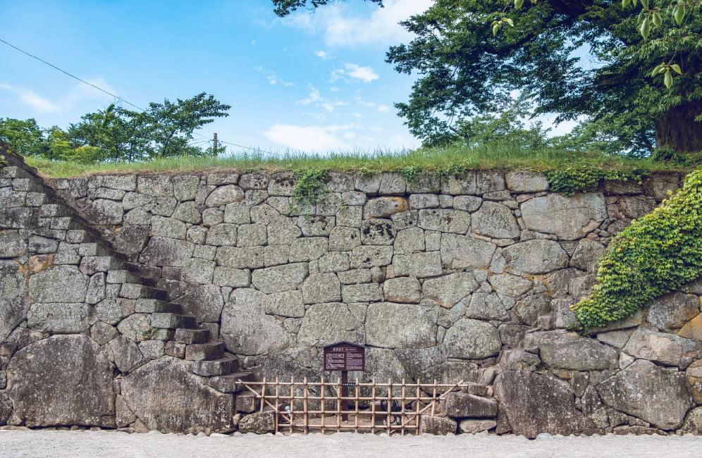 鶴ヶ城城址公園 一般財団法人 会津若松観光ビューロー