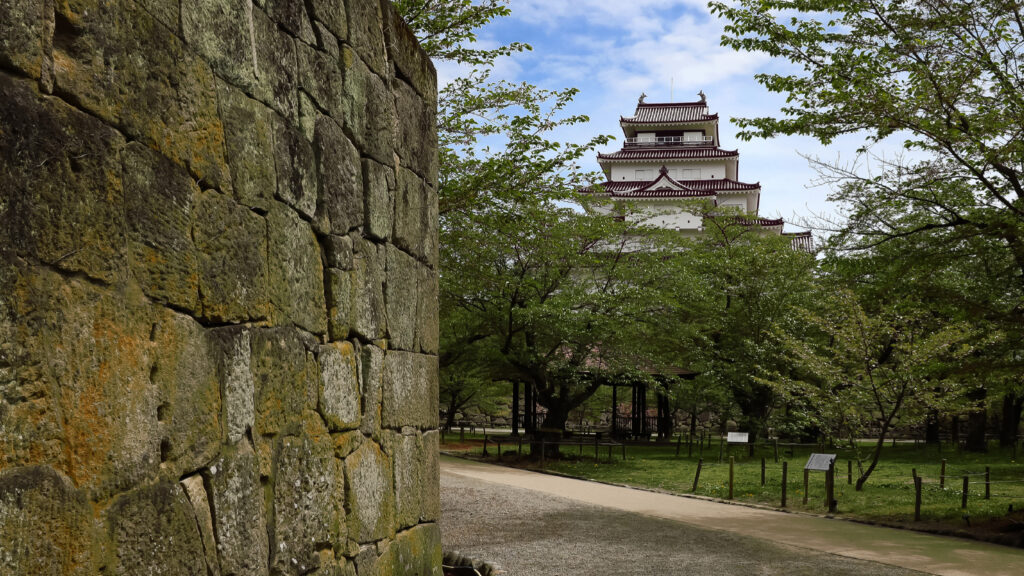 鶴ヶ城城址公園
